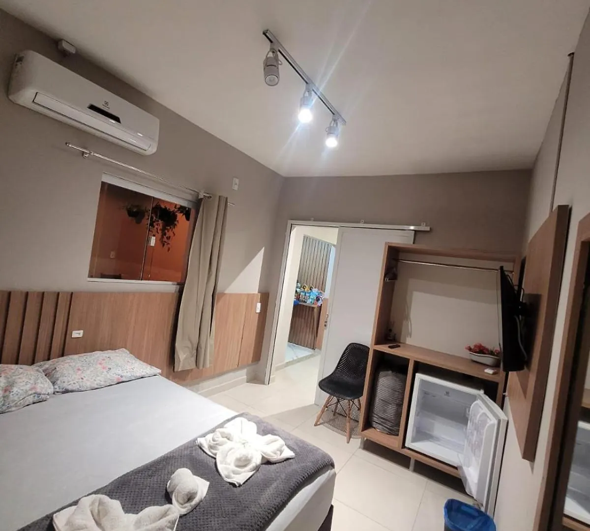 Pousada Suites 590 ペーニャ 0*,